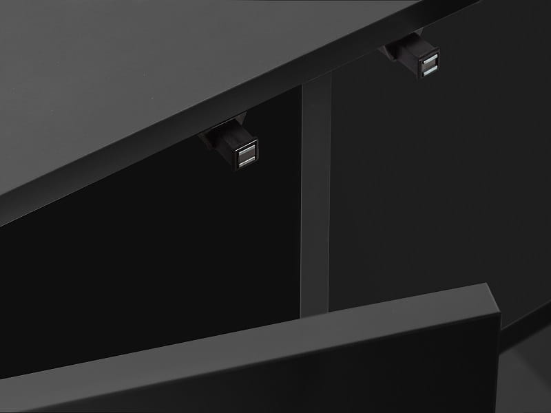 123434_UltraScape_90_Cabinet_forest_06_detail_closing.jpg